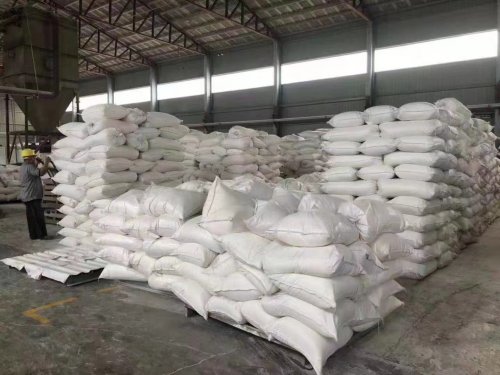 深入了解羧甲基纤维素在畜禽饲料中的独特作用，发现饲料添加剂的全新选择。我们分享羧甲基纤维素如何提升饲料质量，为畜禽健康和生产性能注入新的活力。