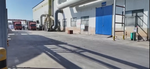 羟丙基甲基纤维素产品装车中，满足建筑行业需求