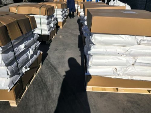 葫芦岛工厂仓库内的羧甲基纤维素批发产品装车