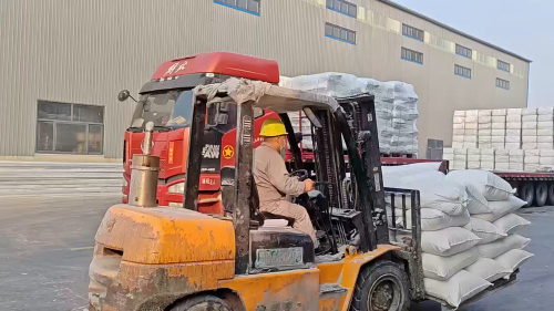 淄博聚隆化工产品装车现场，优质CMC供应