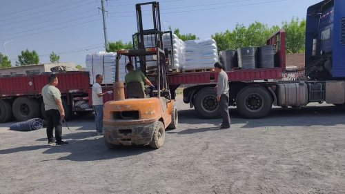 羧甲基纤维素成品装载卡车，河池厂家供应链保障