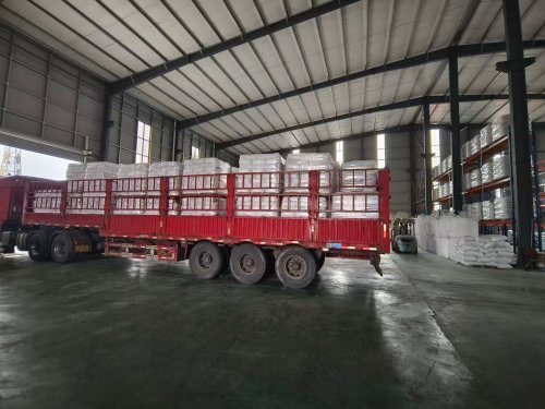 周口羧甲基纤维素批发工厂装车现场，高品质CMC产品待发