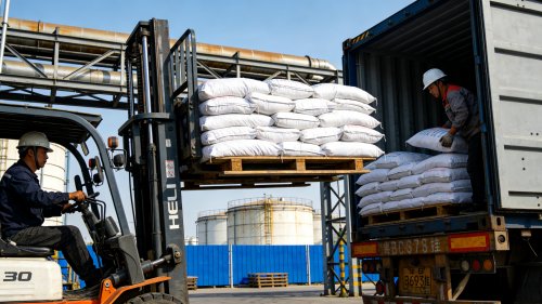 HPMC高保水型粉末吨袋装车保水率≥95%高粘度8至10万用于外墙腻子和保温砂浆厂区实拍